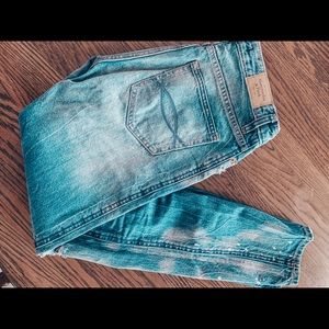 Abercrombie & Fitch high rise girlfriend jeans